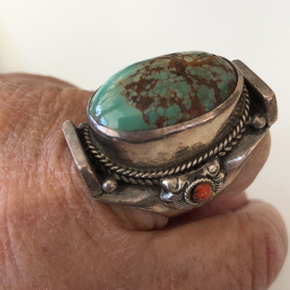 Vintage silver and turquoise oval and coral ring - Picture 13 of 16